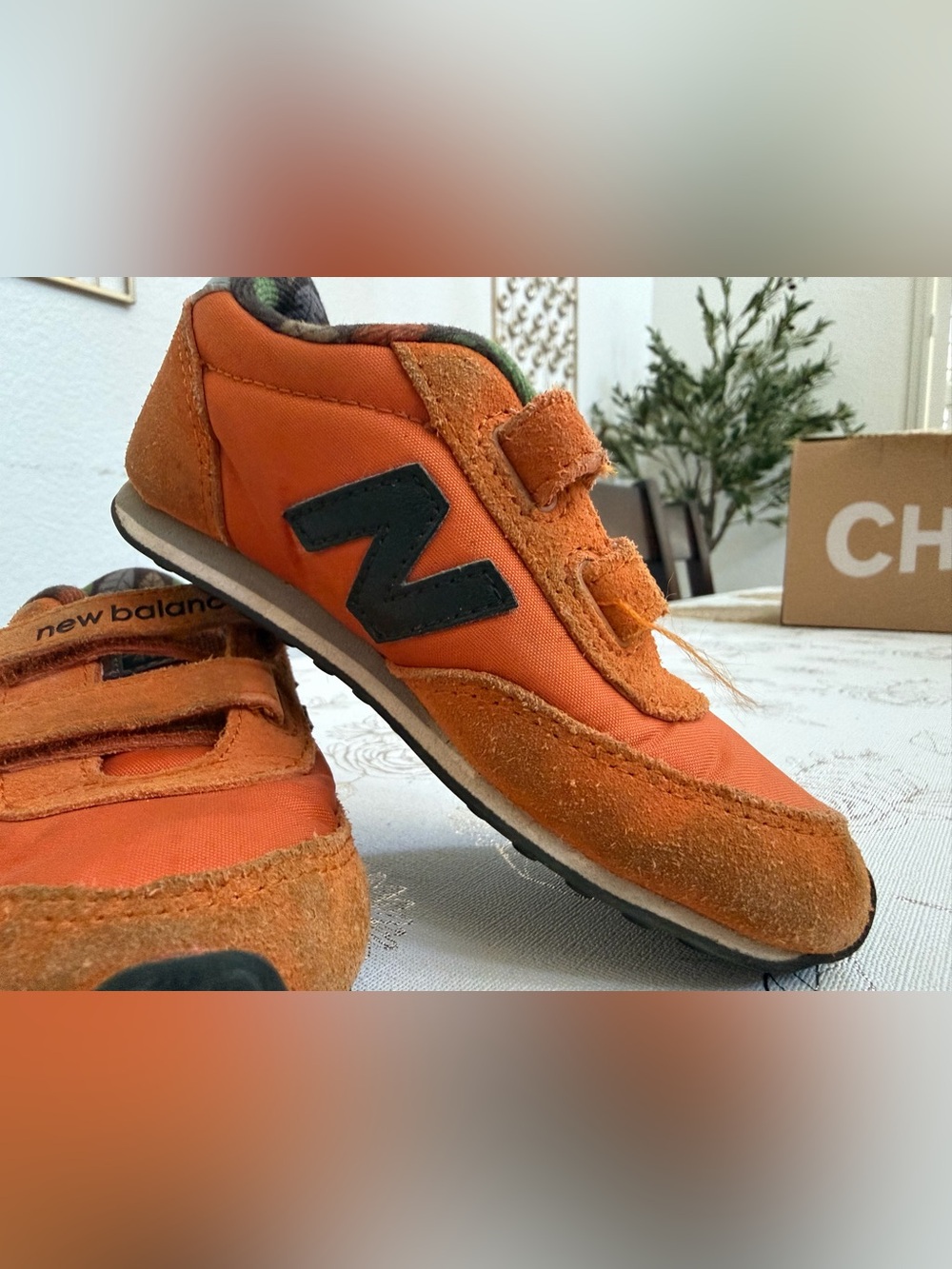 New Balance 410 Toddler Shoes Size 8 US Orange Suede Hook & Loop Sneakers - Picture 5 of 9